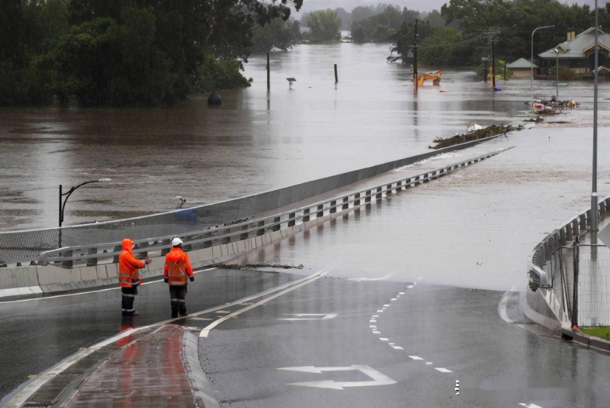 澳大利亚百年一遇的洪水！数十座城镇被洪水淹没，成千上万的人可能流离失所