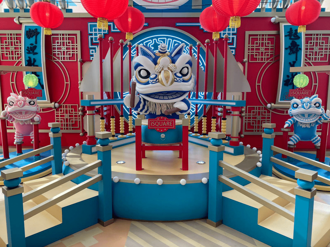 金狮舞动贺新岁香港isquare国际广场新春美陈