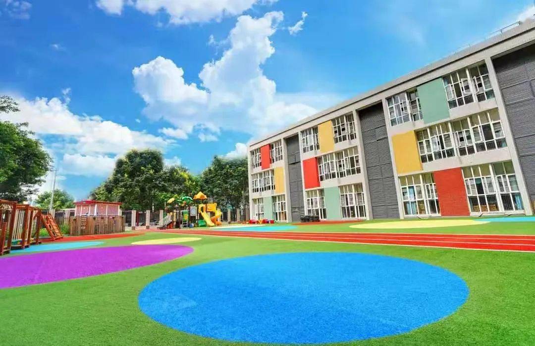 据介绍,力争到2025年,成华区新建成投用中小学幼儿园62所,新增优质