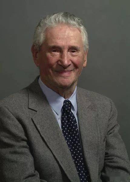 也许你不认识albert kligman,但你多半用过他发明的成分:a酸.