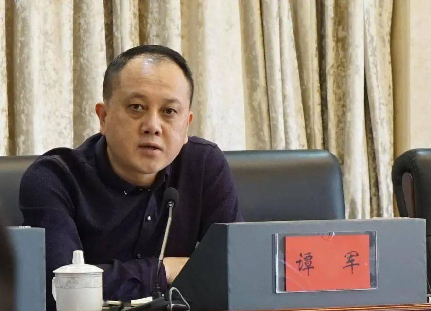 青白江区卫健局召开卫健系统干部大会