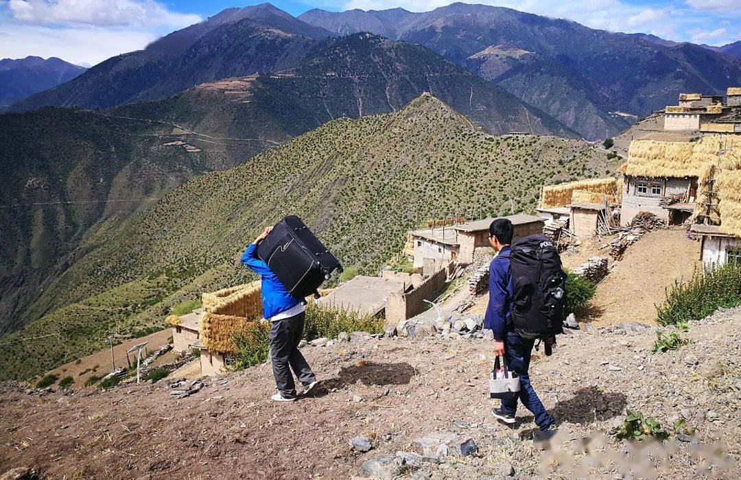 彭华烨,好样的!_洛隆县