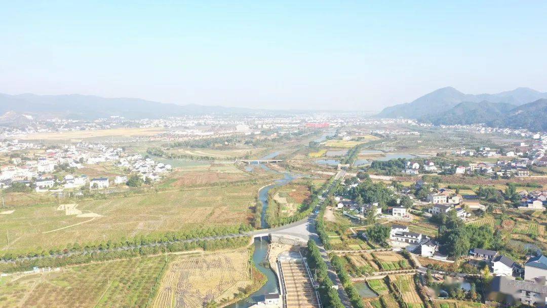 黄材水库灌区三大支渠清淤扫障让膏壤良田喝足春灌水2021年4月3日(2)