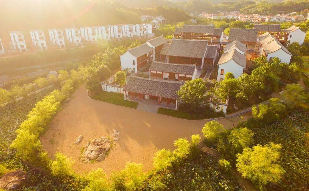 年,龙人古琴正式落户长泰县马洋溪生态旅游区,创建中国龙人古琴文化村