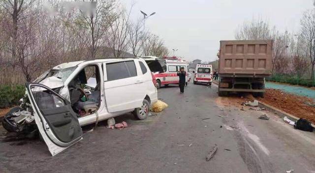 山东济南一渣土车失控与对向两车相撞致2死7伤