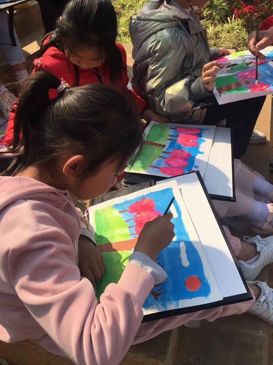 关爱留守儿童绘就幸福底色