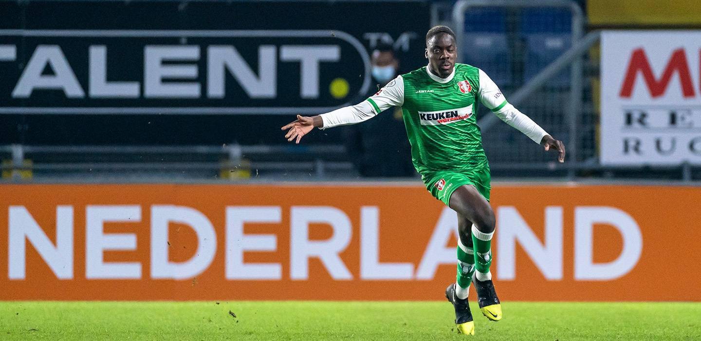 足彩冷门扎堆头奖空开!843万多元滚入下期奖池_德勒