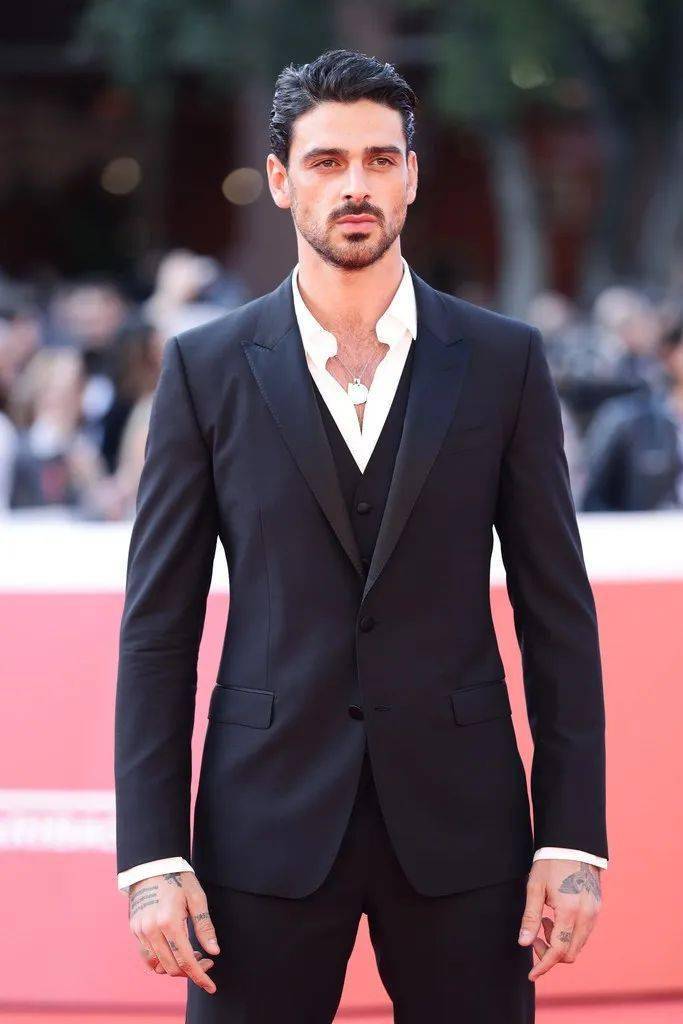 黑帮大佬和我的365日的男主发歌了