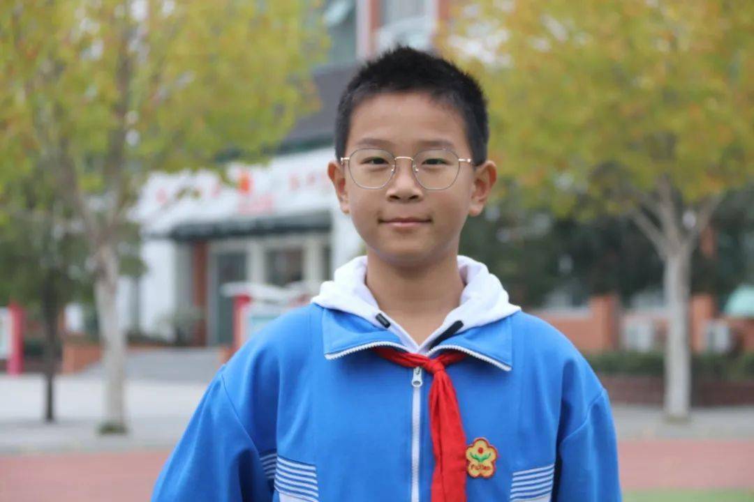 洪 昭六年级学生山东省菏泽市第二实验小学今天为大家介绍来自感受