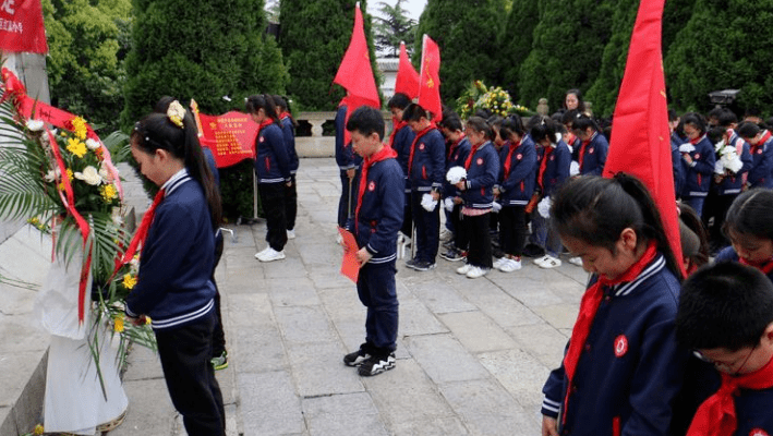 3月31日,荊門市東寶區紅旗小學組織舉行了