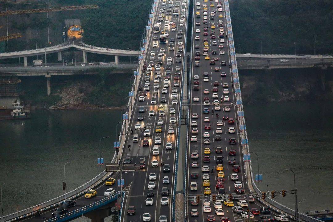 重庆高速堵车图片真实图片