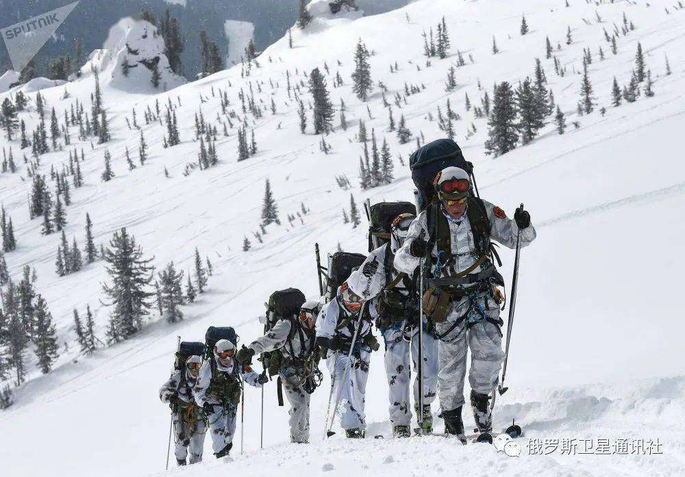 圖集薩彥嶺行軍全軍滑雪登山比賽