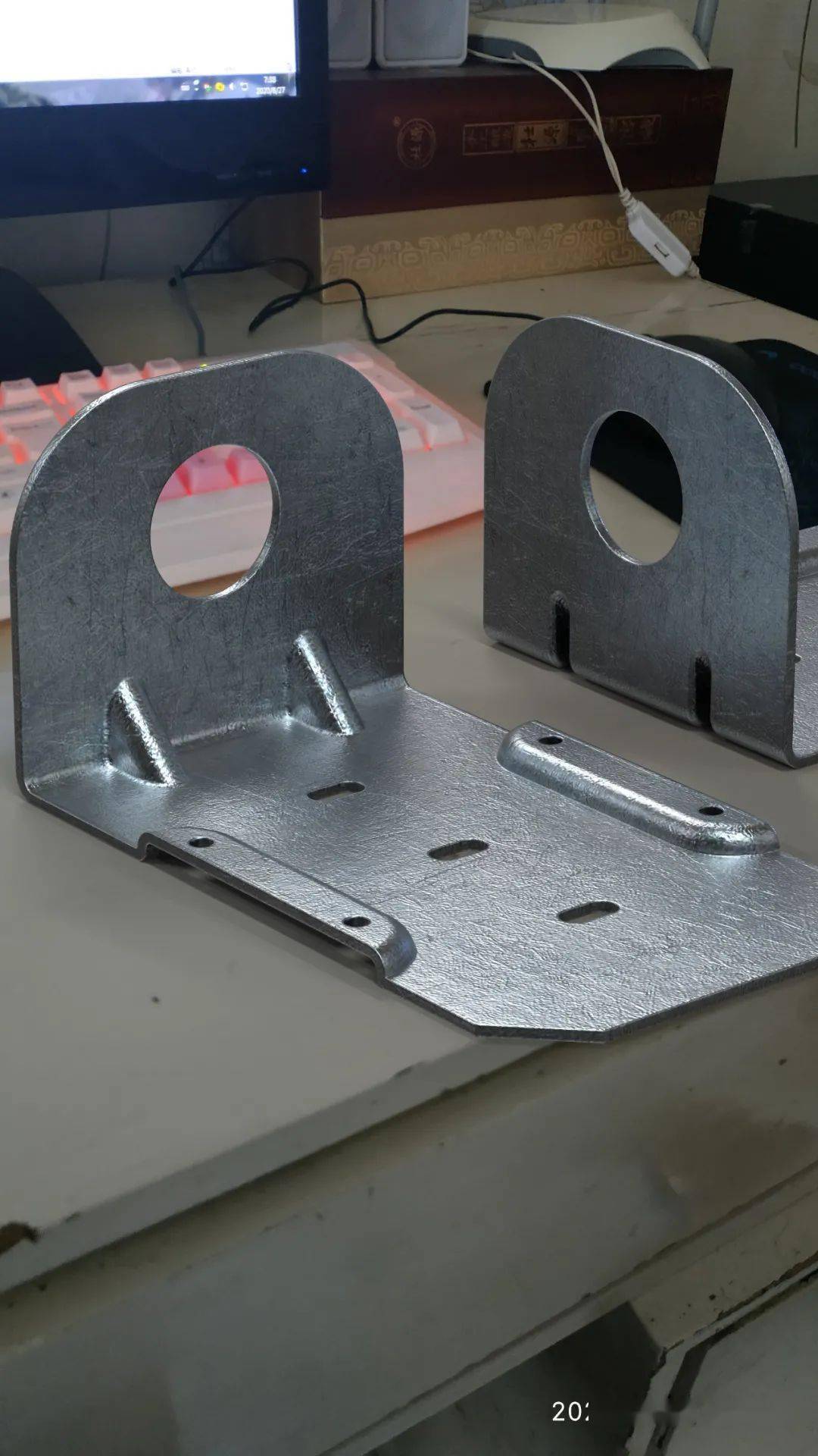 用solidworks画的钣金件此图要用到角撑板