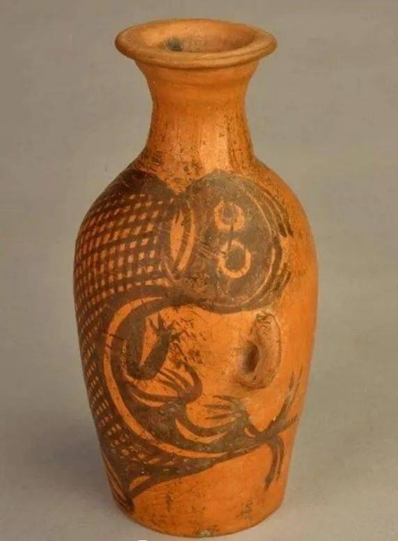 石岭下类型彩陶精品有武山傅家门村和甘谷县石坪村出土的两件鲵鱼纹