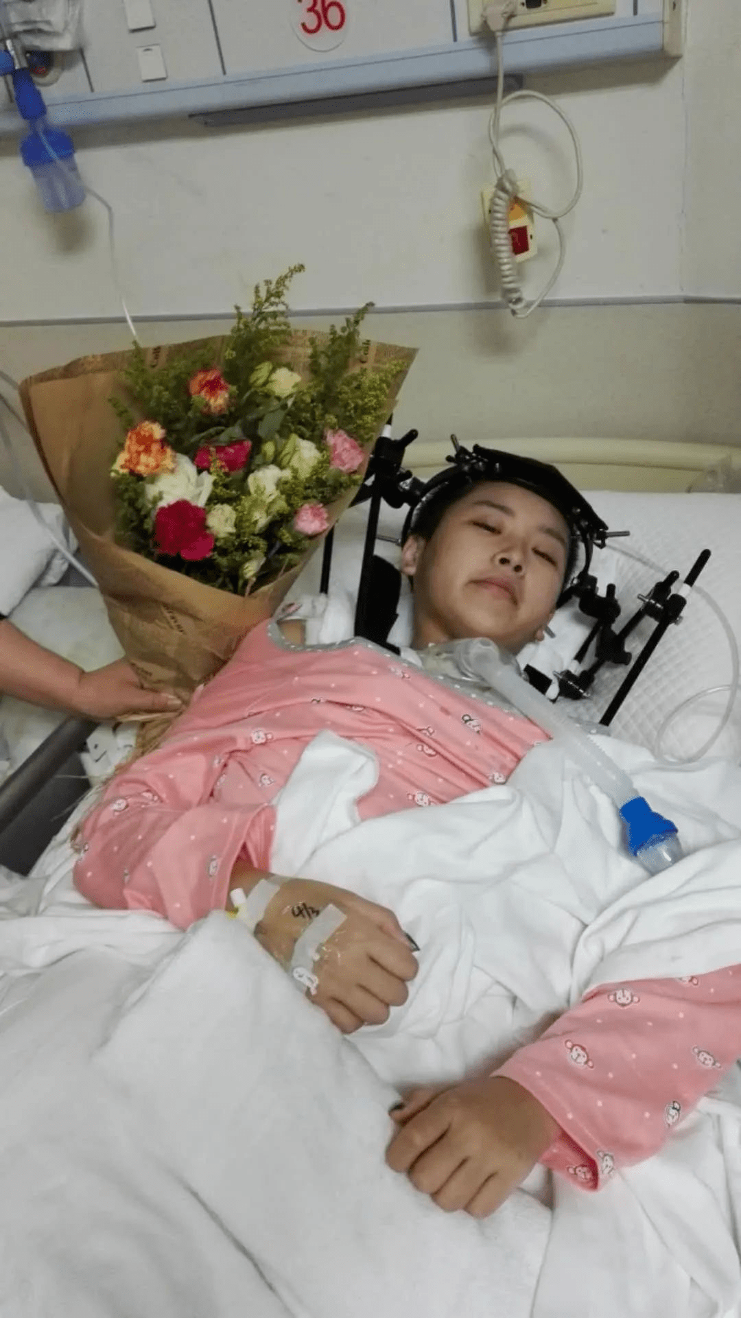 贵阳女孩四肢瘫痪,私生活被20万人围观:她到底做了什么?