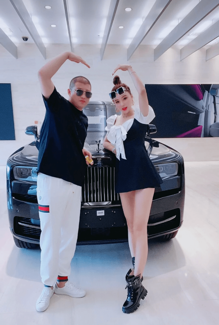 二驴调侃辛巴及辛巴徒弟初瑞雪徒弟兜儿离开真实原因巴