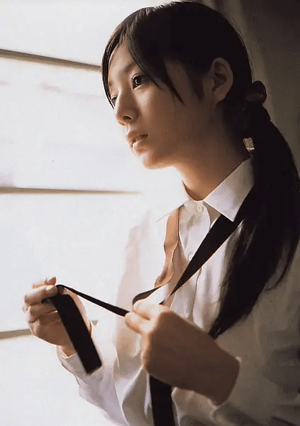 曾是日本最美童星,如今彻底长残,变大妈?_夏帆