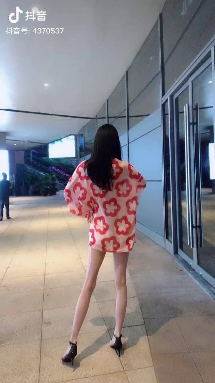 身高一米七二体重85斤你能抱得动我几个