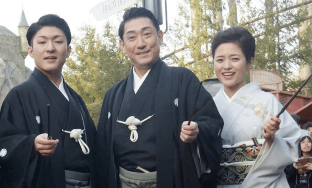 这次丑闻的主角不是老渣男中村芝翫,而是他的大儿子——中村桥之助