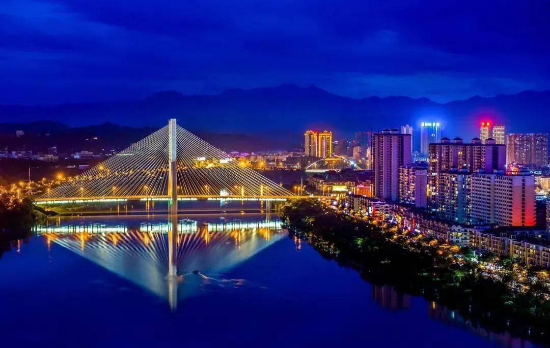 千姿百色等你来!_广西