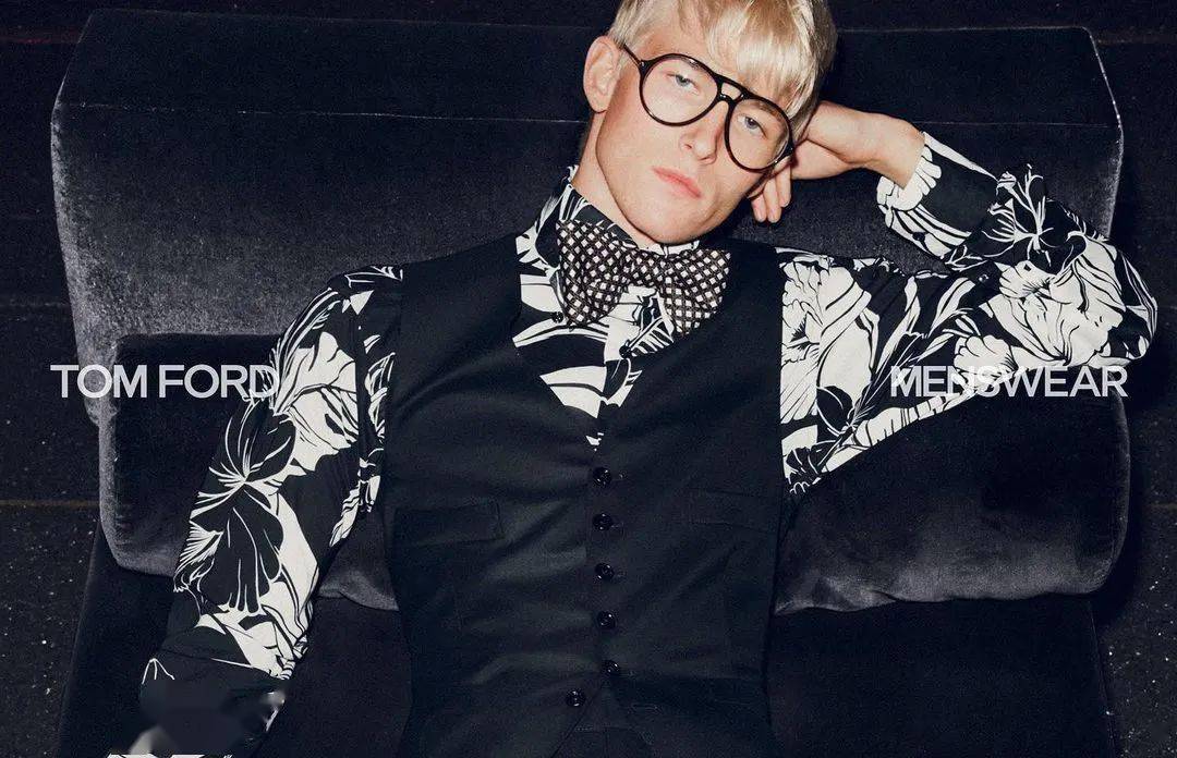 金发和铂金色头发了,看到这次模特的造型设计,我总能想到后街男孩nick