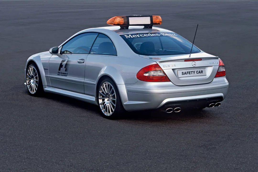 方程式赛场上一片不为人知的竞争之地历年f1赛道安全车盘点