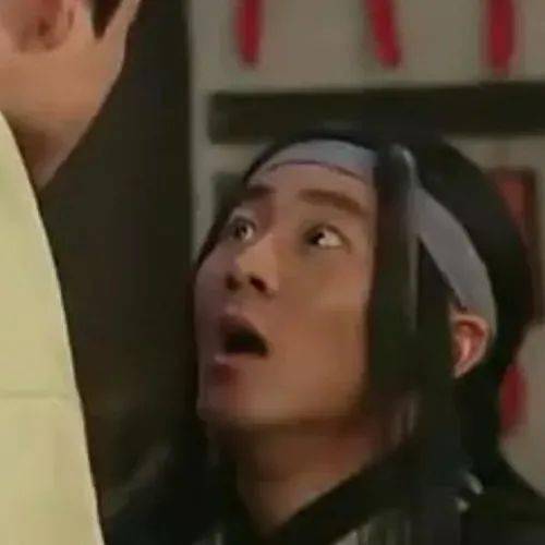 如果都不是,可以去《武林外传》剧组寻个亲,看看有无可能师承姬无力。 至于网友@不做梦的葡萄晒出的这份