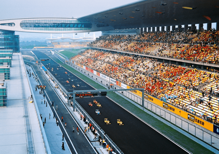 上海的"速度与激情",是一种打破极限的美丨上海体育地标_国际赛车场