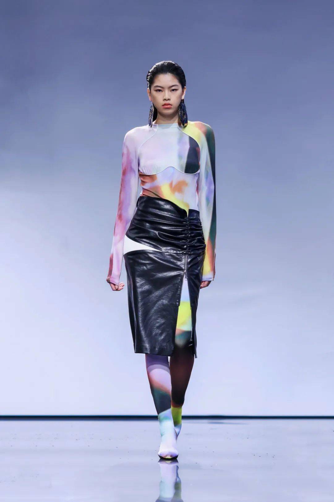 labelhood review|day 5:风雨之下,坠入时装奇异梦境