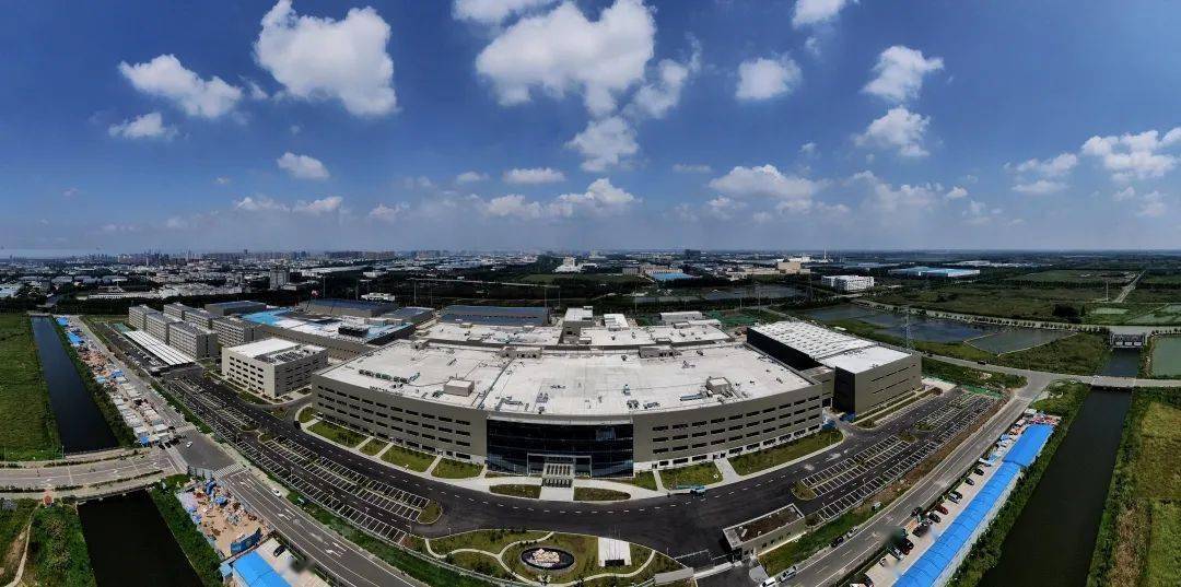 推动数字经济和数字化发展,加快京东方智慧系统创新中心等载体建设