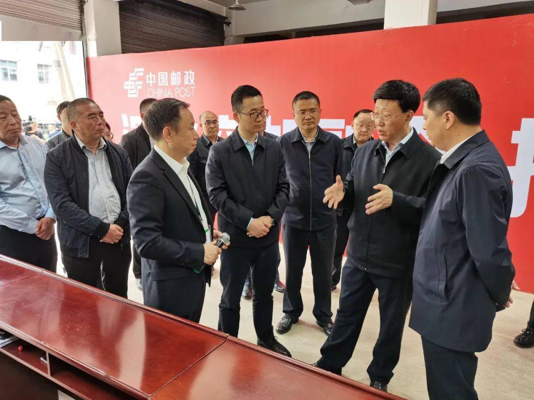 资阳市委副书记,市长徐芝文,副市长赵璞陪同调研