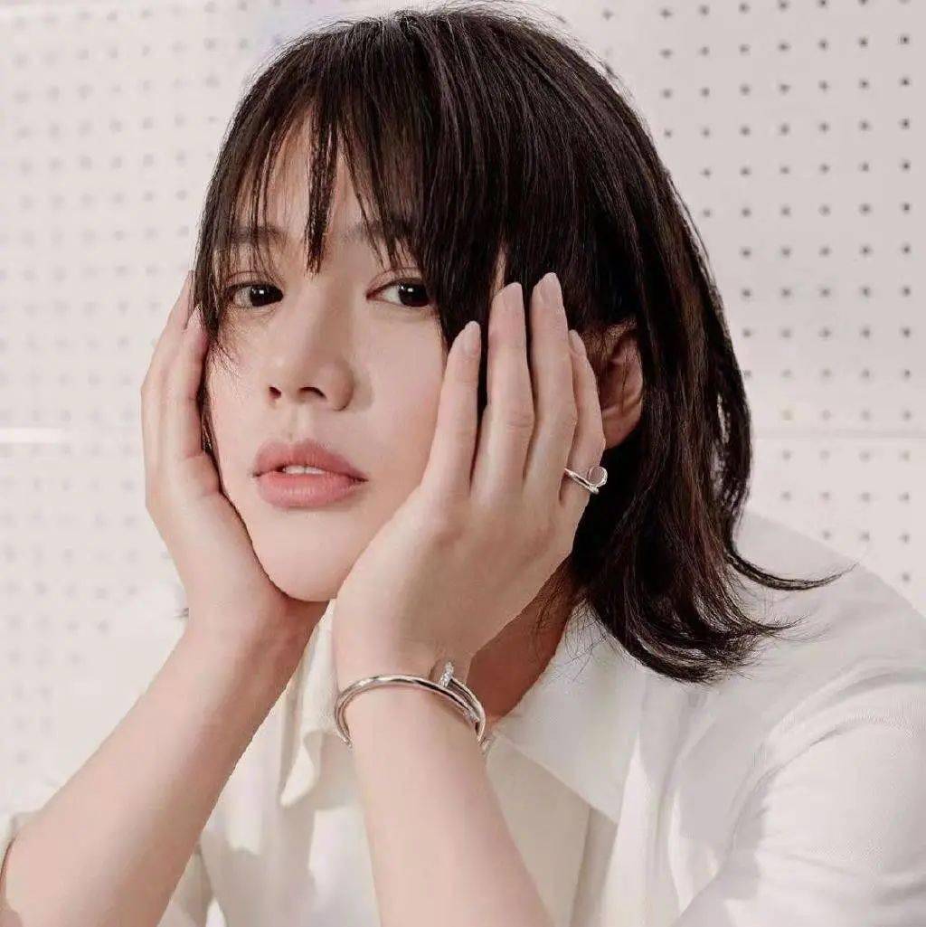 2021年最火的"鱼尾卷"来了!减龄显脸小!不挑人!_发型