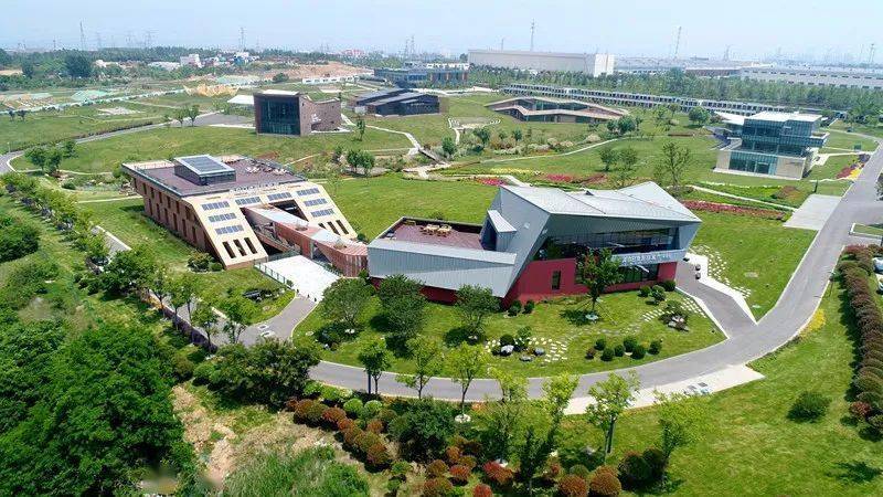 秉奋进初心创最优环境中德生态园我为企业办实事出实招