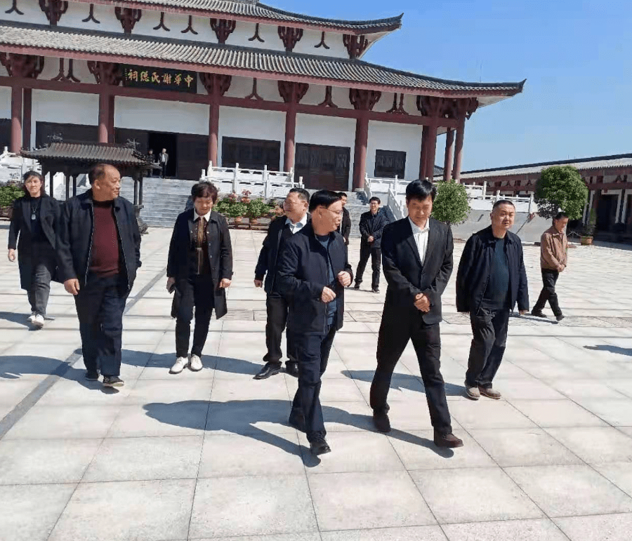 市政协副主席李敬铎一行到宛城区调研姓氏根亲文化研究及活动开展情况_金华镇