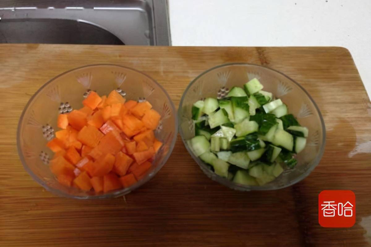 胡萝卜叶子的腌制做法 f40b92d5a40f48c29cf1987a54f76754.jpeg