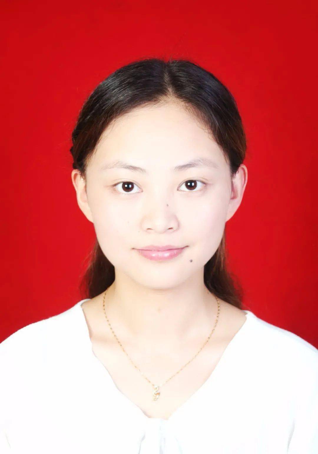 师德师风加强年身边的年代好老师⑤王佳情系幼教爱满青春