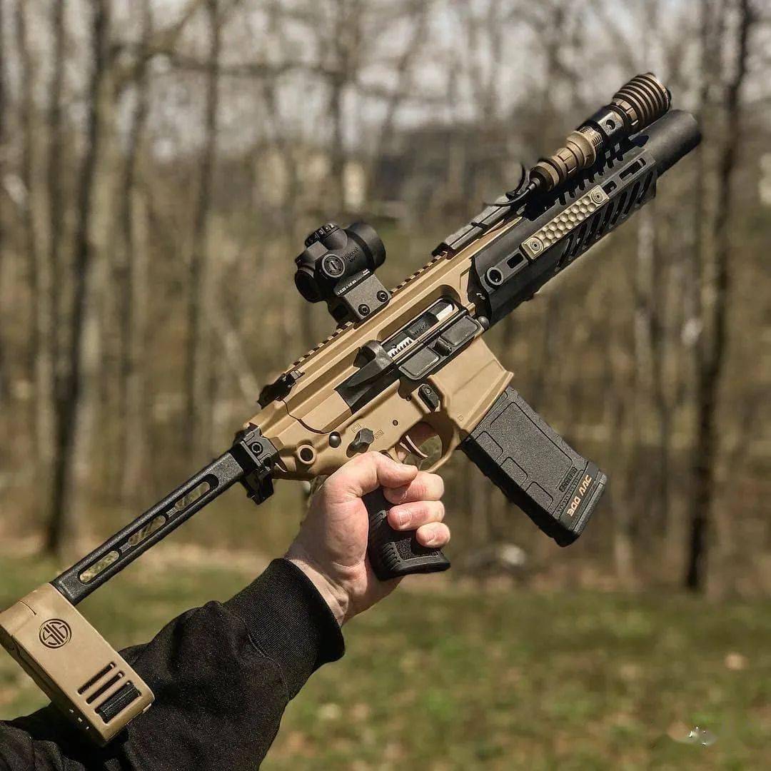 泥色枪械合集散发着泥土气息的精致配色