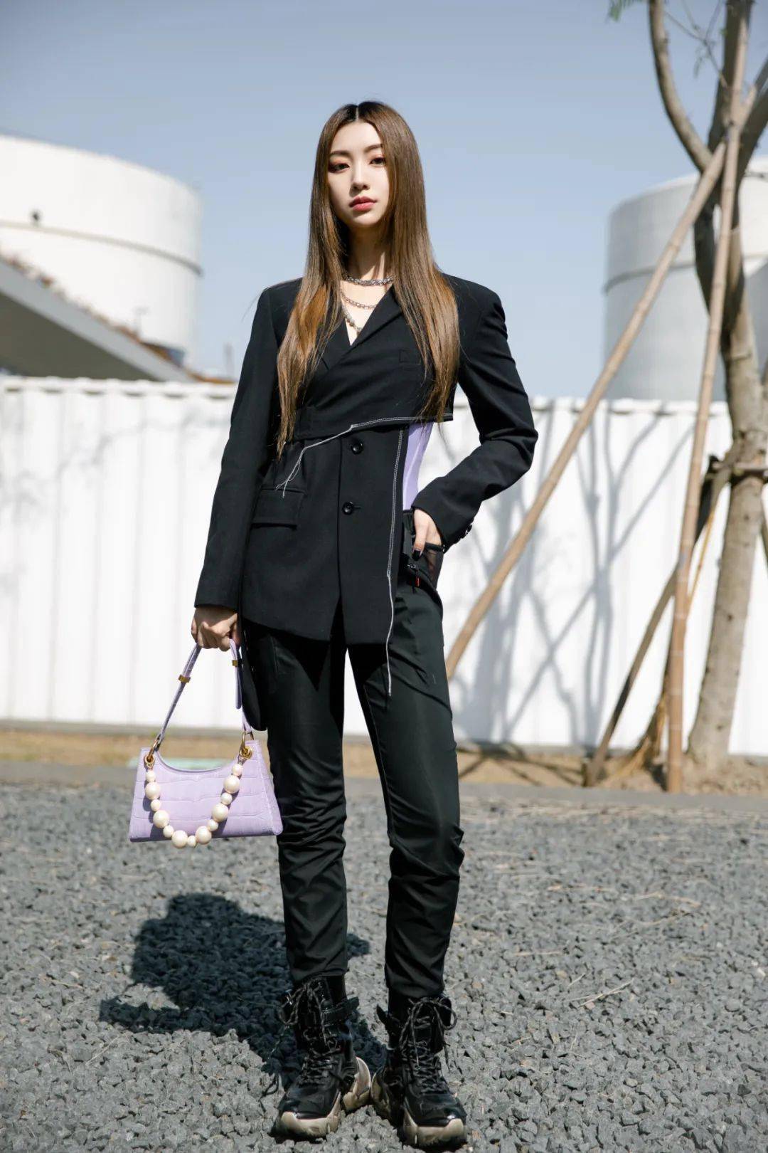 职业:自媒体博主/kol不潮徐老师欢欢:我比较喜欢一些特别的,带点赛博