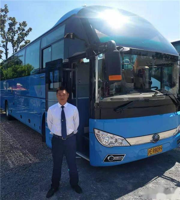汽车租赁：泰州7座商务车租赁公司