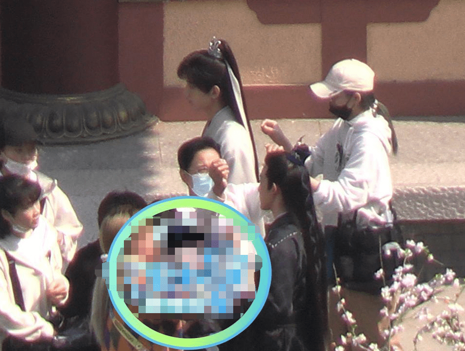 杨紫最新路透造型曝光 65eb1a13420f43d2b120faa167085e55.png