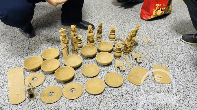 建筑工地出土文物西安新闻网讯 "警察同志,快,正阳大道那边有建筑工地