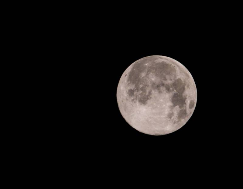 月球|今年首次超级月亮27日上演！广州最佳赏月时间在次日59分