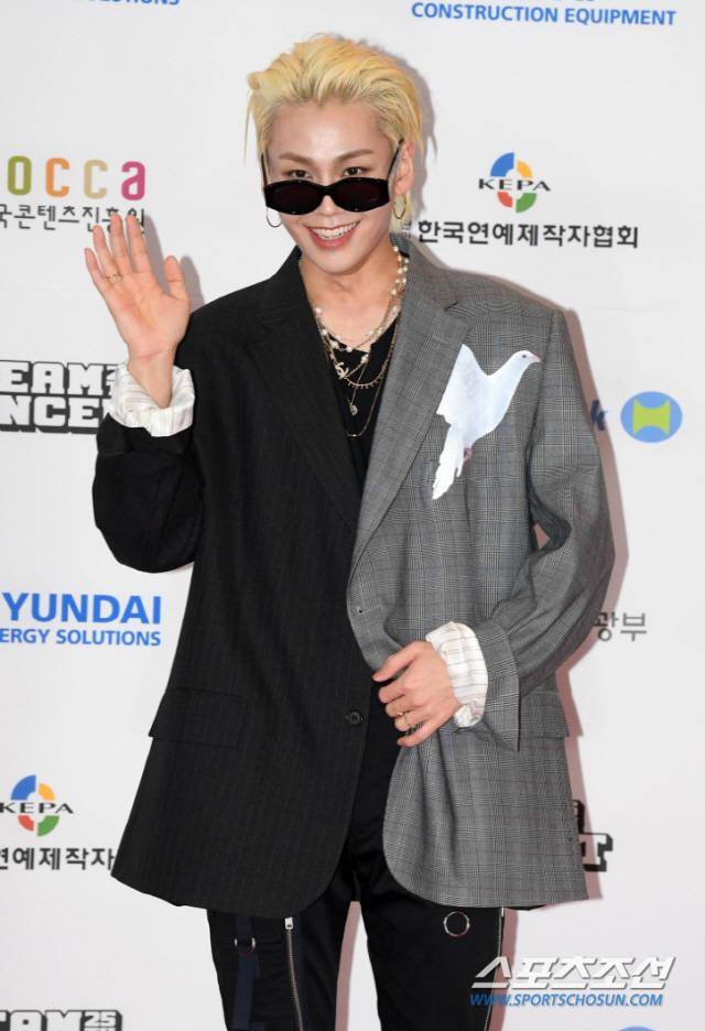 [星闻]btob出身的郑镒勋,22日首次公开宣判吸食大麻嫌疑