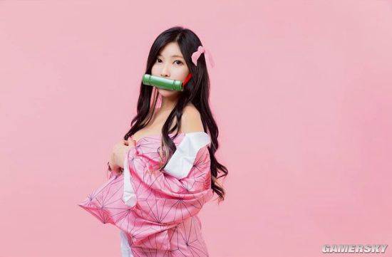 韩国赛车女郎cos祢豆子变成熟的成年版妹妹