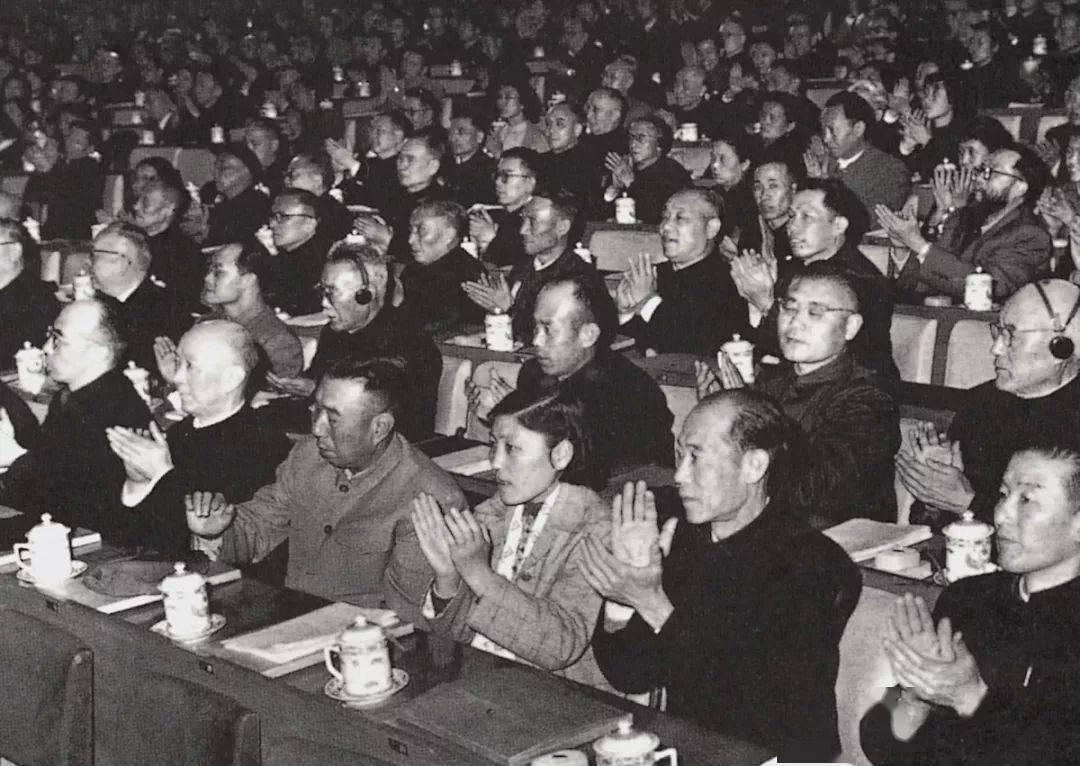 出席全国政协三届一次会议的政协委员列席二届全国人大一次会议1959年