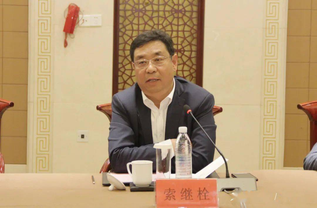 4月23日下午,市委副书记,市长张宏伟会见中国科学院控股有限公司党委