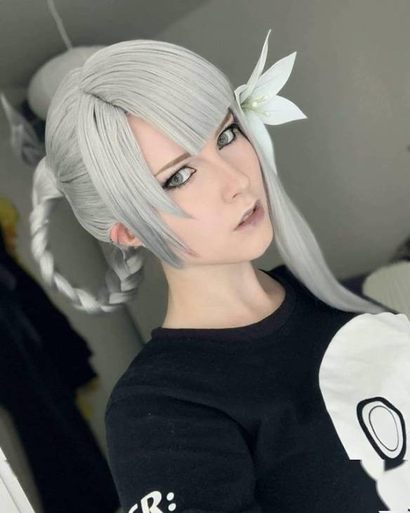 瑞典小姐姐cos尼尔伪装者凯妮颇具异国风情