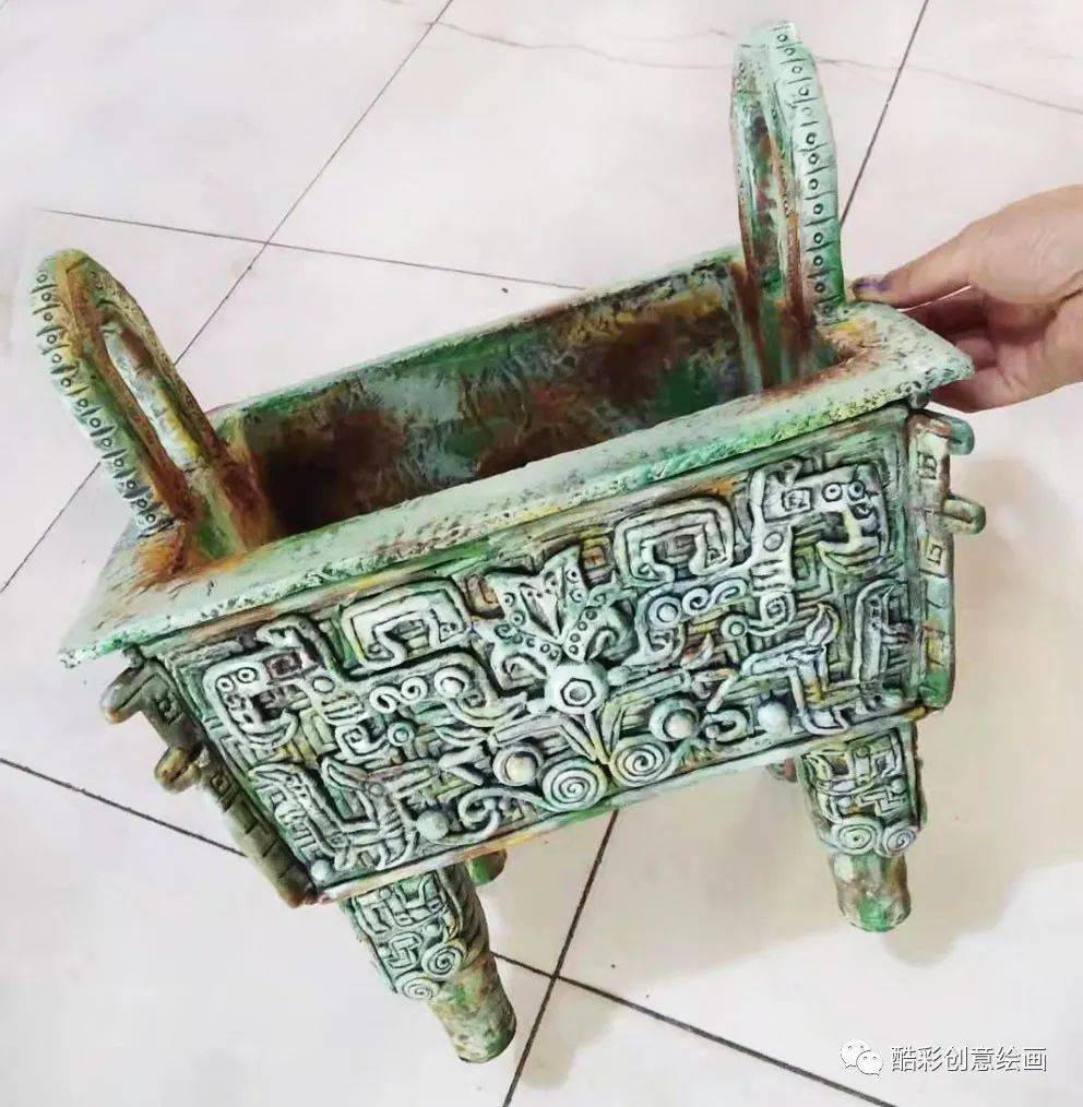 是不是有意想不到的效果,喜欢的朋友可以来试一下,一件特殊的手工作品