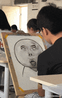 搞笑gif趣图林志玲结婚了内衣店老板不淡定了