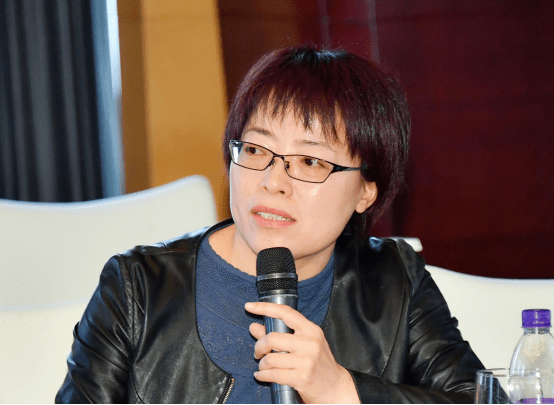 《北京青年报》文艺评论主编 张向红中国传媒大学教授,博士生导师